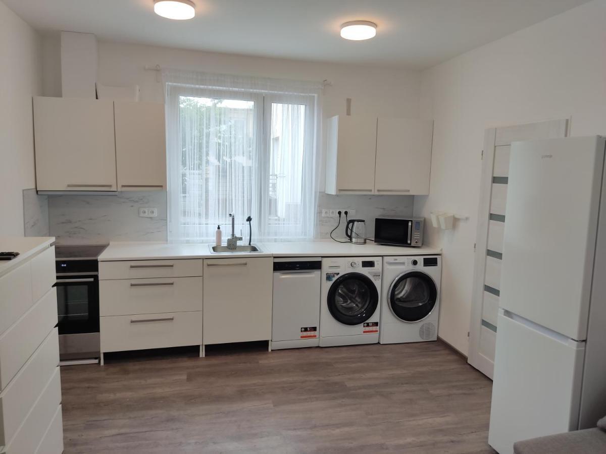 Angel Apartman Нове-Место-над-Метуйи Экстерьер фото