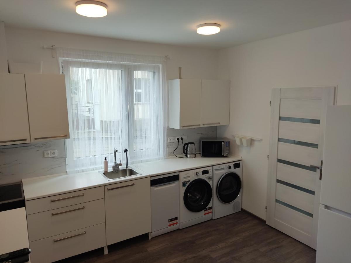 Angel Apartman Нове-Место-над-Метуйи Экстерьер фото